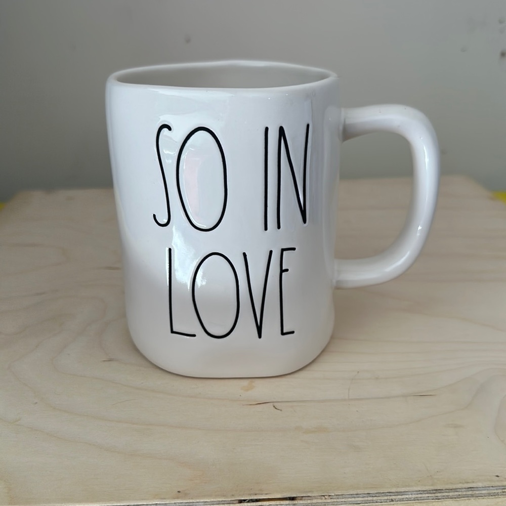Rae Dunn “so in love” Mug